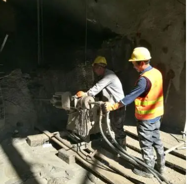 银海水下抗分散灌浆料特点 水下不分散注浆料介绍