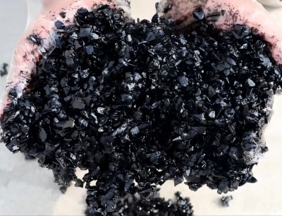 银海沥青冷补料（沥青砂）的优势特点与施工流程解析